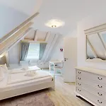 Haus Strelasund 17 *
